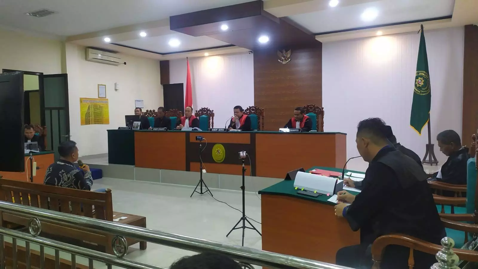 Pelapor Beri Kesaksian Dalam Persidangan Lanjutan Perkara Eks Peneliti