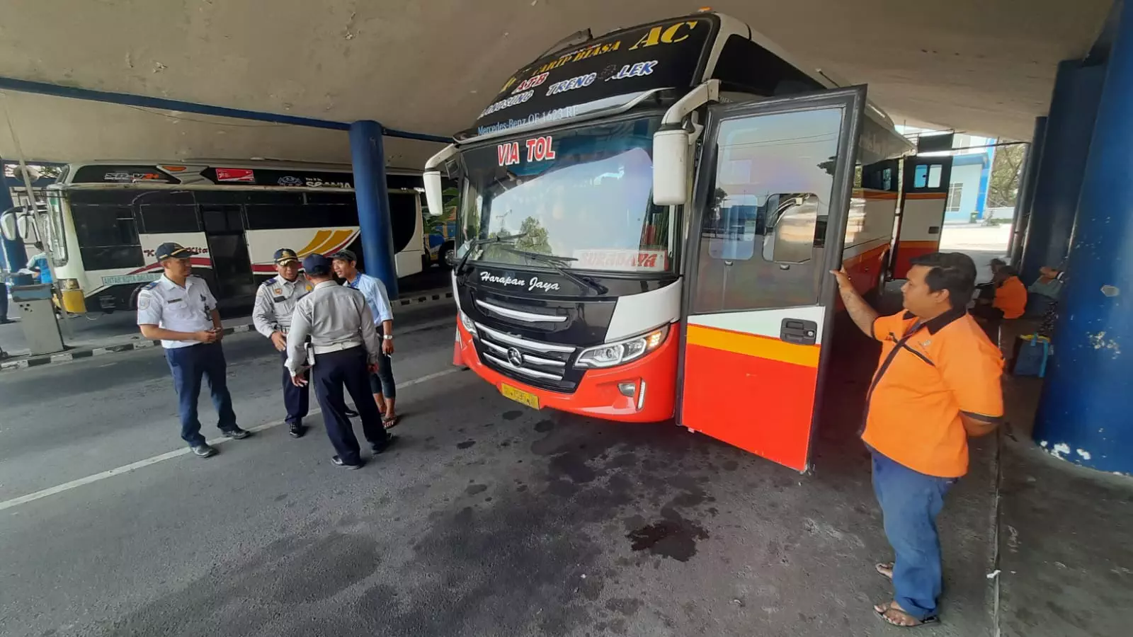 Jembatan Alun-alun Bandar Kota Kediri Dibuka, Ratusan Bus Kembali ...